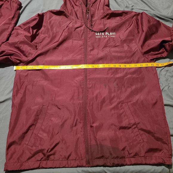 Damaged Omocat Bunnygirl Let's Play Anime Kawaii Red Windbreaker Jacket Size 2XL - Picture 9 of 9